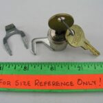 Cabinet Cam Lock with 2 Keys & Retainer Clip, Chicago Lock