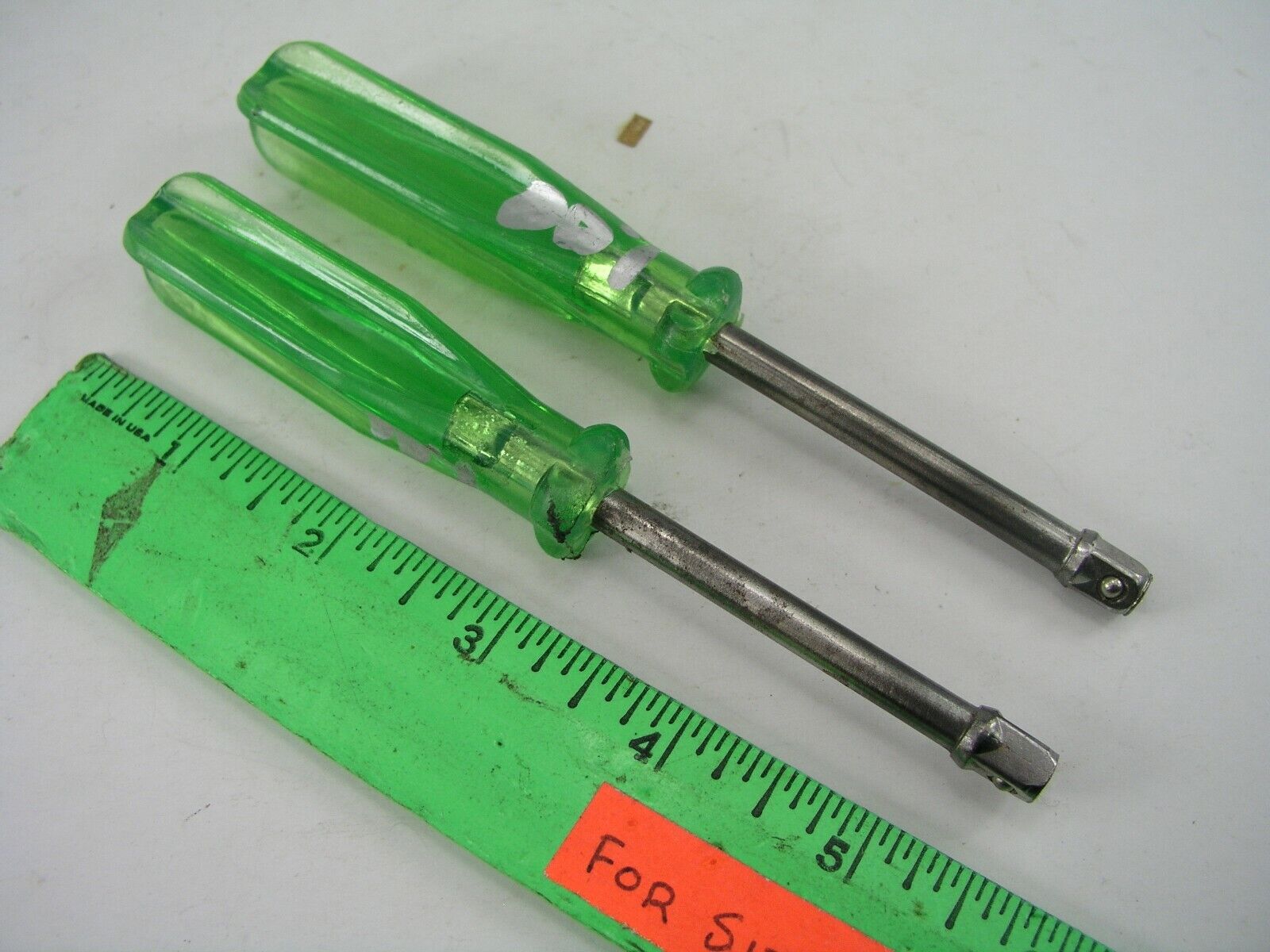 2pcs 1/4" Drive Socket Screwdrivers Main Image 2pcs 1/4" Drive Socket Screwdrivers - Image 1