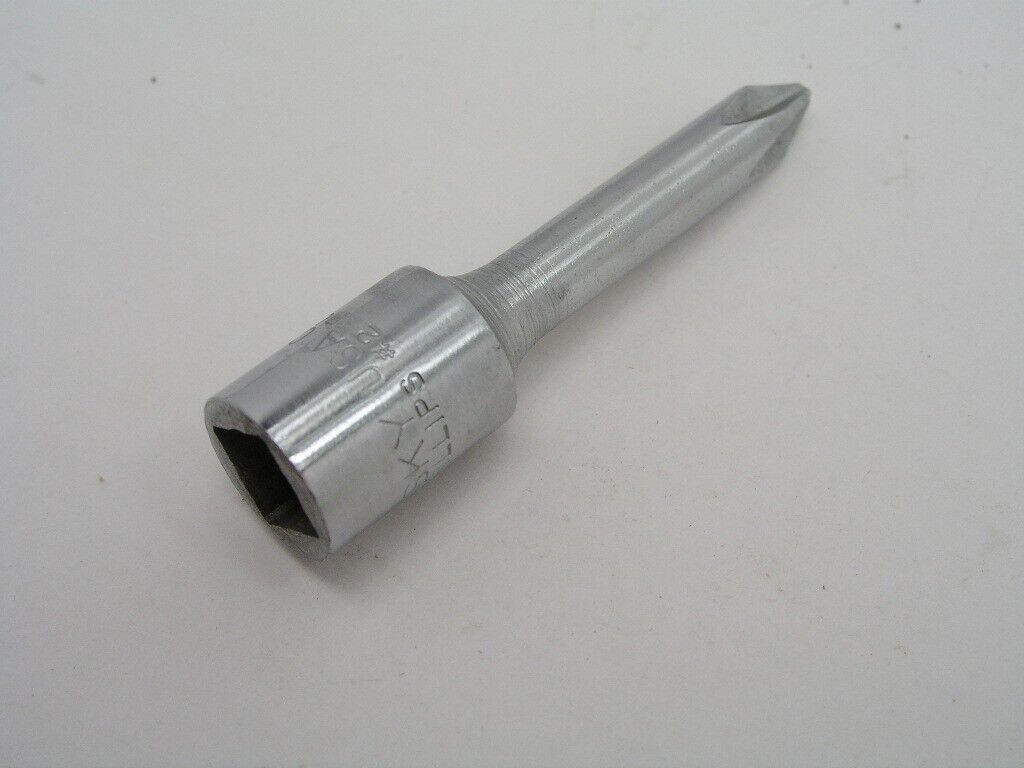 #2 Phillips Bit, 3/8" Drive, Husky USA CB-102 Gallery Image 2 #2 Phillips Bit, 3/8" Drive, Husky USA CB-102 - Image 4