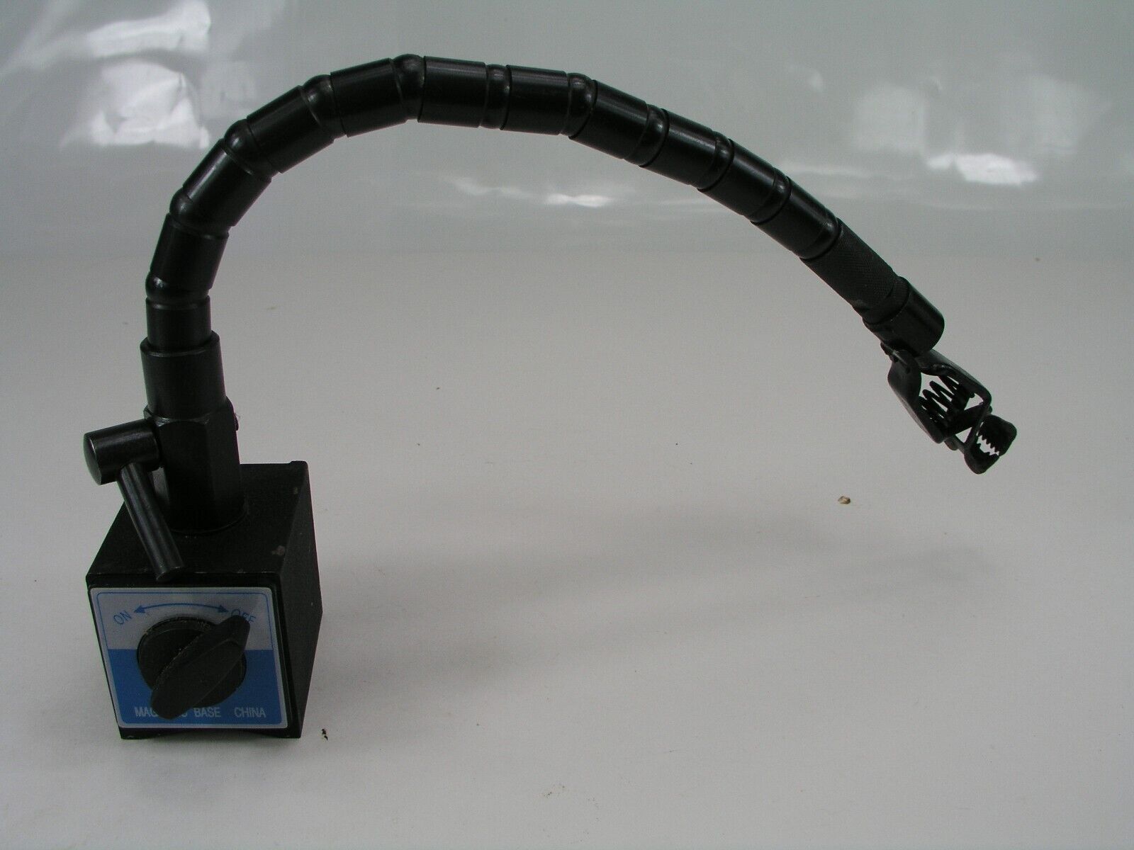 Magnetic Dial Indicator Base with Flexible Shaft Main Image Magnetic Dial Indicator Base with Flexible Shaft - Image 1