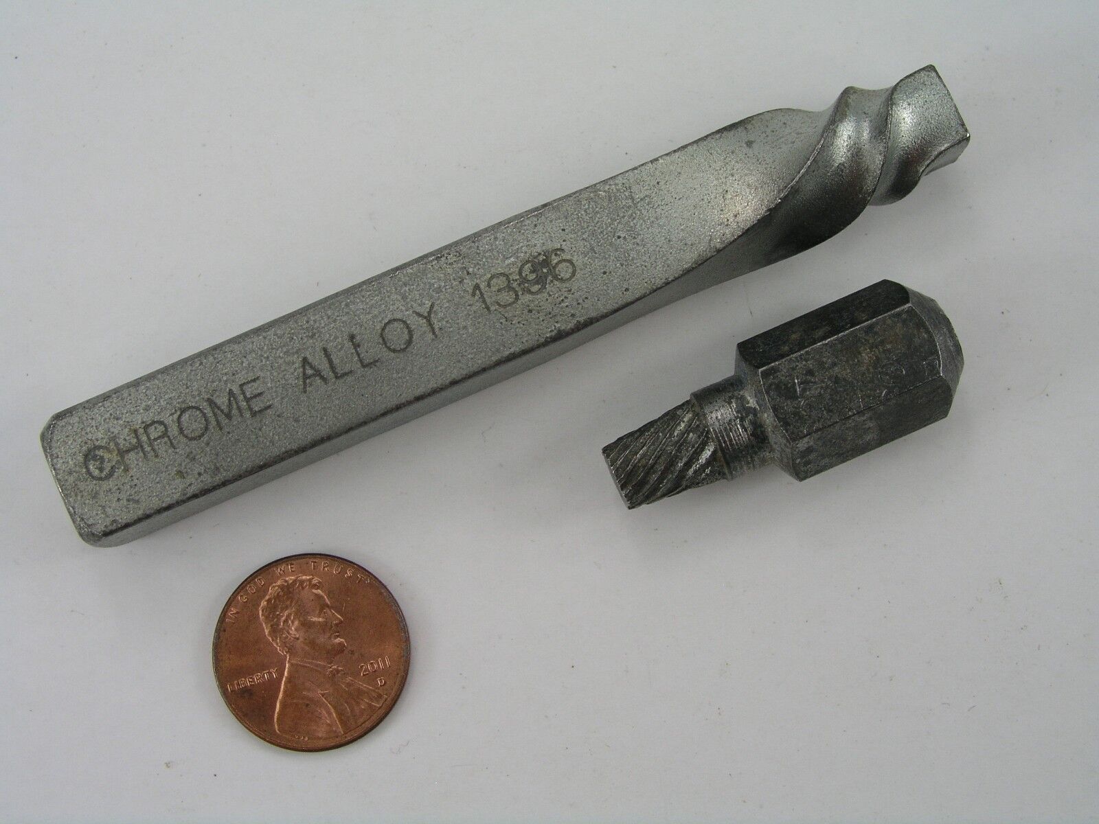 2pc Screw Extractor Easy Out Gallery Image 3 2pc Screw Extractor Easy Out - Image 5