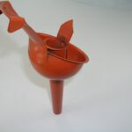 Unique Vintage Oil Can Piercing No-drip Funnel Spout