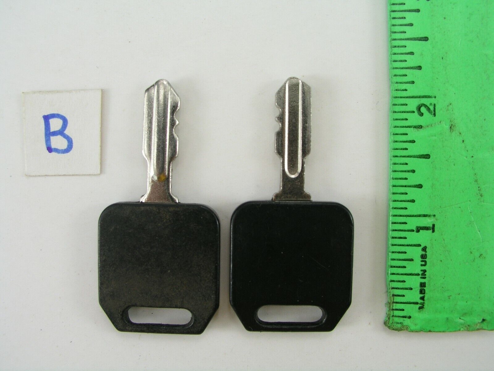 Equipment Keys, Cub Deere Troybilt White MTD Husqvarna Toro, 2pcs Lot B Main Image Equipment Keys, Cub Deere Troybilt White MTD Husqvarna Toro, 2pcs Lot B - Image 1