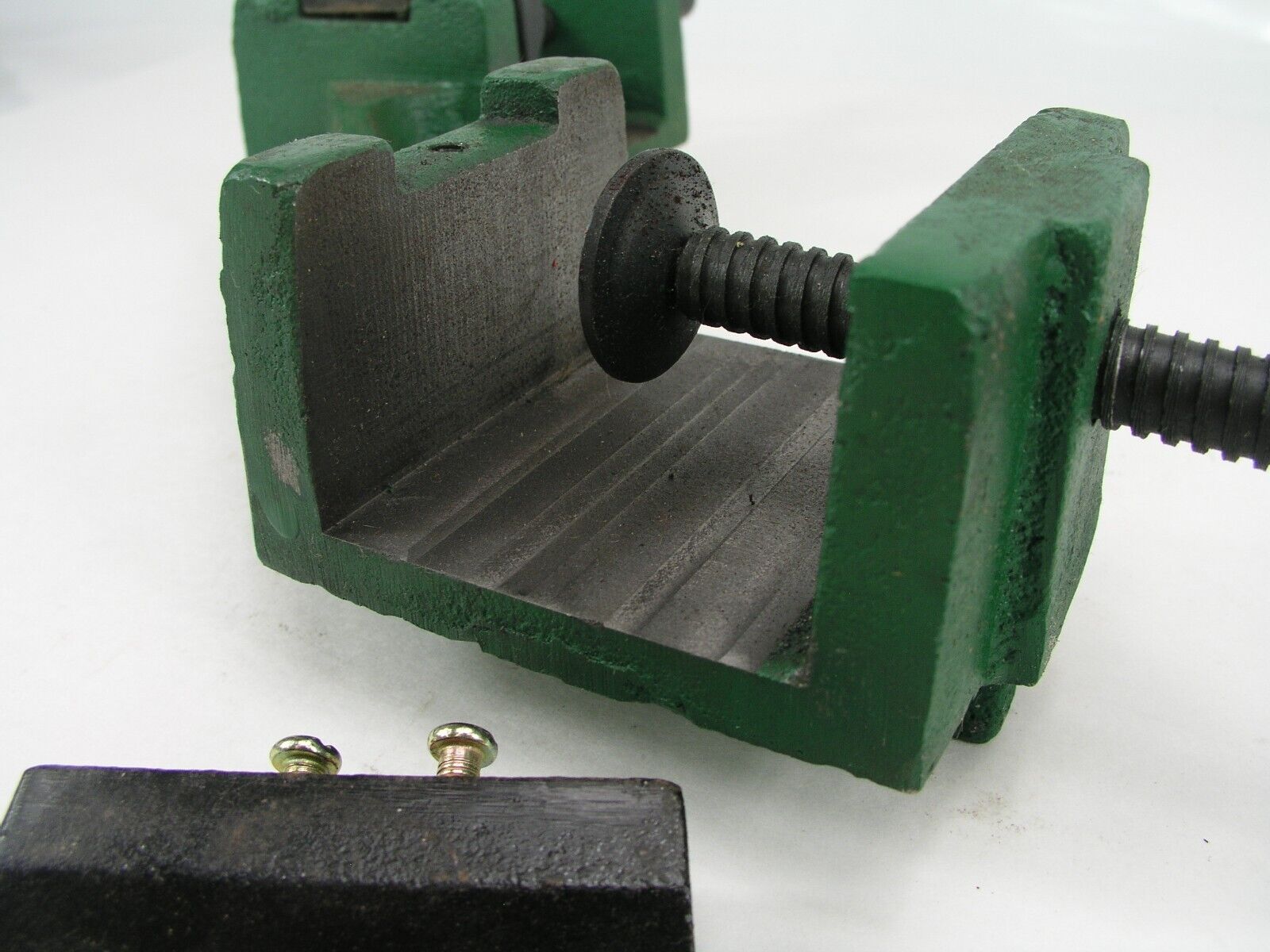 Heavy Duty Cast Steel Welding Angle Clamp Gallery Image 1 Heavy Duty Cast Steel Welding Angle Clamp - Image 3