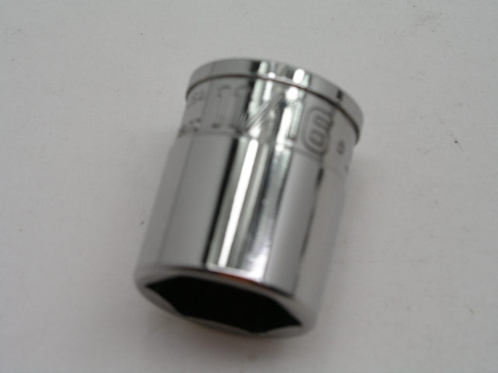 OLYMPUS DIGITAL CAMERA 11/16" 3/8" Drive 6pt Socket, Snap-on YFS221 - Image 1