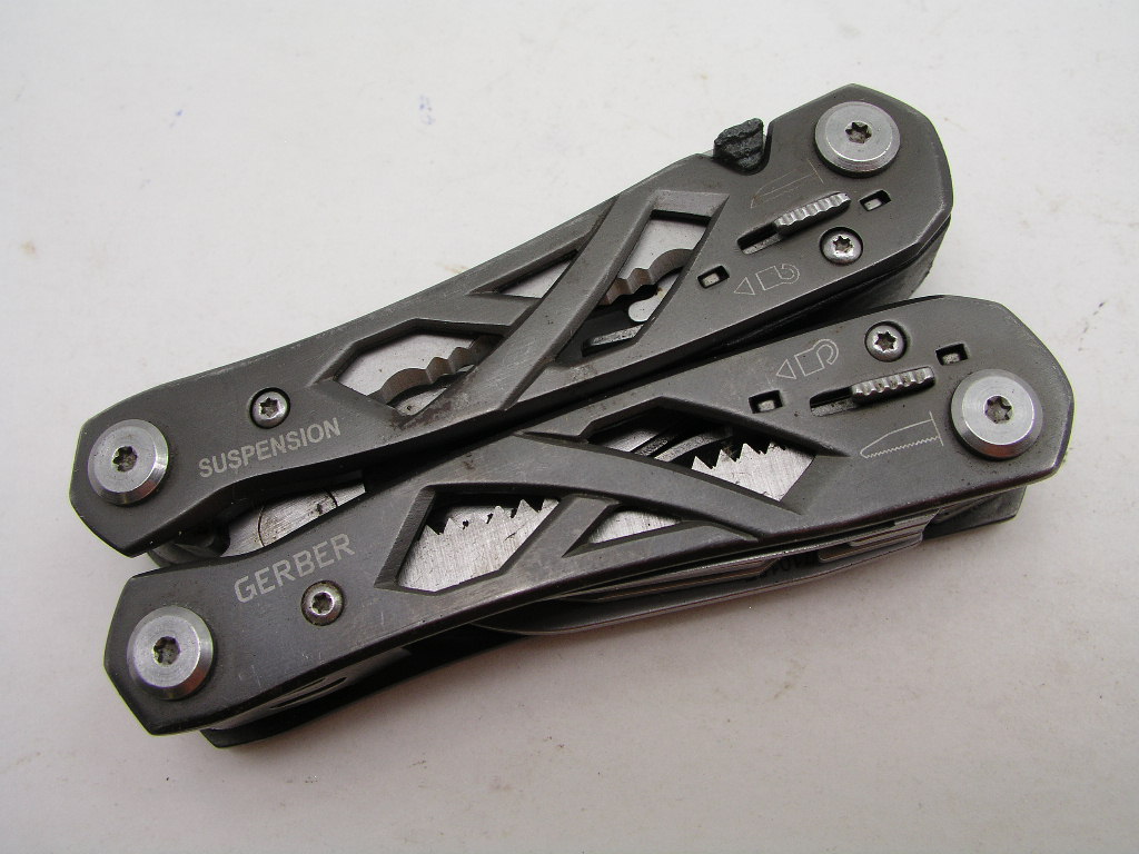 OLYMPUS DIGITAL CAMERA Multi-Tool Pliers, Knife, etc., Gerber Suspension - Image 2