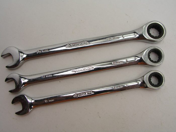 3pc Combination Ratcheting Gear Wrench Set Husky 10mm 9mm 8mm - Image 2