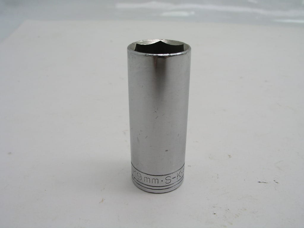 OLYMPUS DIGITAL CAMERA 19mm 3/8" Drive 6pt Deep Socket, SK 8419 - Image 1