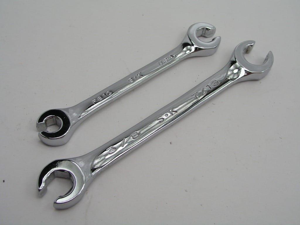 OLYMPUS DIGITAL CAMERA 2pc SK Flare Wrench, Set 1/4 x 5/16 & 3/8 x 7/16 - Image 1