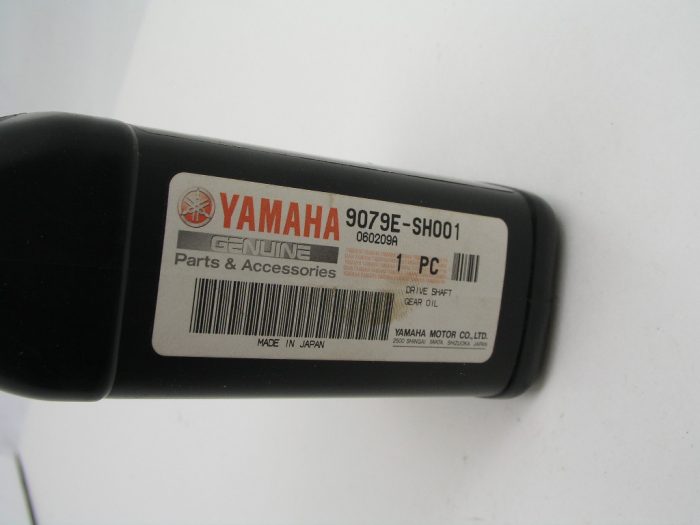 Yamaha Drive Shaft Oil 500ml 9079E-SH001-00 - Image 3