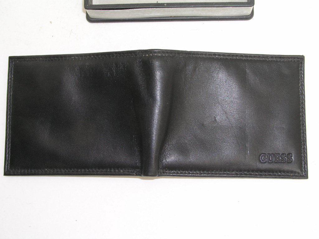 OLYMPUS DIGITAL CAMERA Guess Genuine Leather Bi-Fold Wallet - Image 5