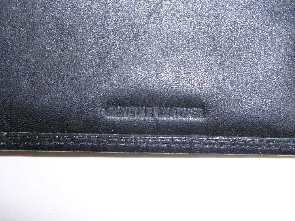 OLYMPUS DIGITAL CAMERA Guess Genuine Leather Bi-Fold Wallet - Image 6