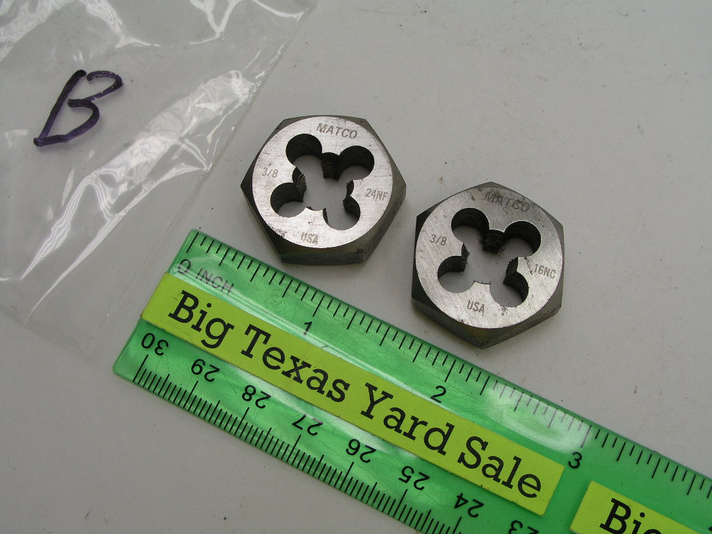 OLYMPUS DIGITAL CAMERA 2pc Matco 3/8-24 & 3/8-16 Die Set Lot B - Image 1