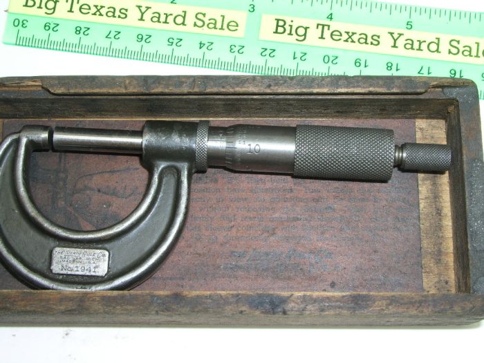 Vintage 0-1" Lufkin Outside Micrometer with Wood Box - Image 1