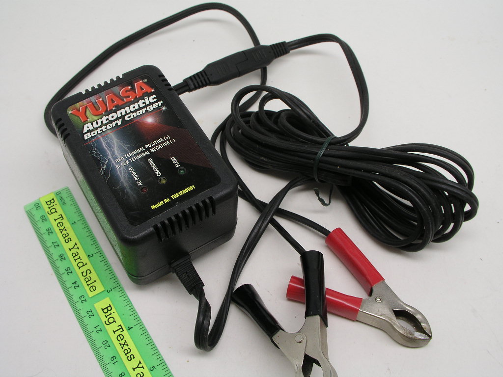 OLYMPUS DIGITAL CAMERA Yuasa YUA1200901 12V Battery Charger - Image 1