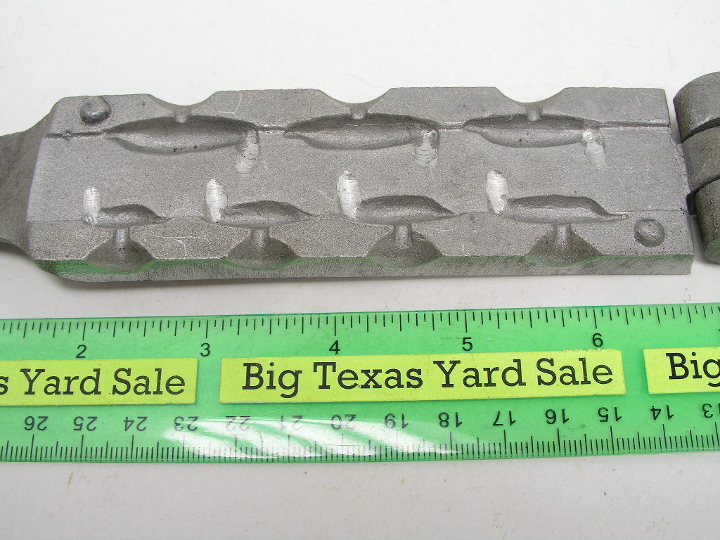 OLYMPUS DIGITAL CAMERA Ament #7 Ear Sinker Mold - Image 1